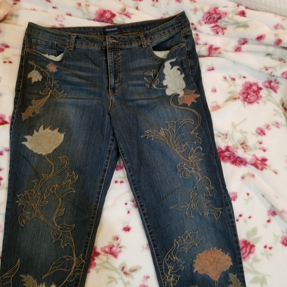 bandolino embroidered jeans